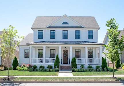 208 Ashington Cir Hendersonville, TN 37075