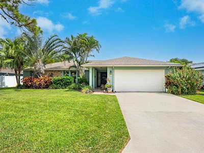 6808 23rd Ave W Bradenton, FL 34209
