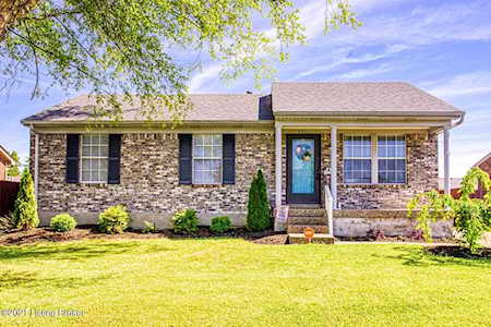 4811 Greymoor Ct Shepherdsville, KY 40229