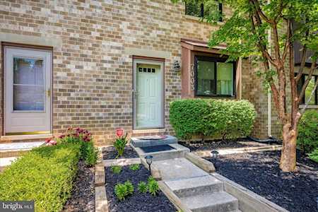 7003 Knighthood Ln Columbia, MD 21045