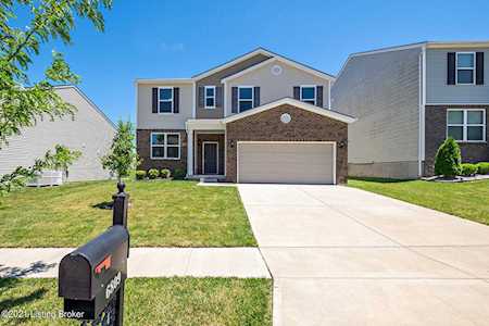 6809 Brittany Oak Dr Louisville, KY 40229