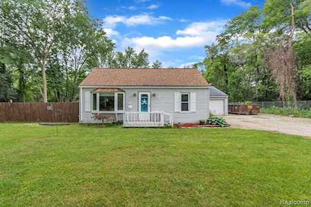 13290 Martinsville Rd Van Buren Twp, MI 48111