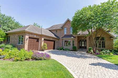 303 Lexington Ct Schaumburg, IL 60173