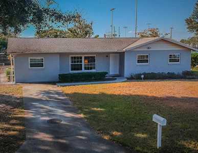 690 N Wells St Apopka, FL 32712