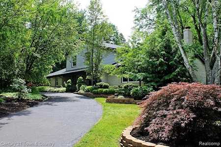 29075 Millbrook Rd Farmington Hills, MI 48334