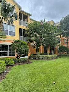8660 Buccilli Dr #202 Orlando, FL 32829