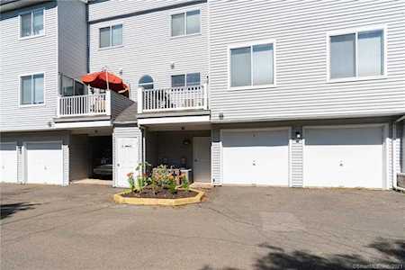 82 Staffordshire Commons Drive #82 Wallingford, CT 06492