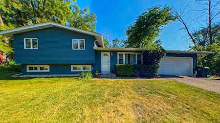 15583 W Idlewood Ln Libertyville, IL 60048