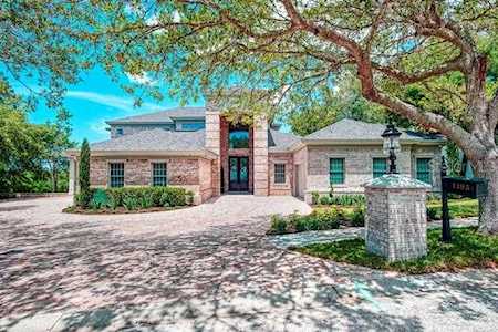 1195 Skye Ln Palm Harbor, FL 34683
