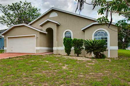 752 Hunt Dr Lake Wales, FL 33853
