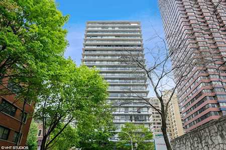 320 W Oakdale Ave #1203 Chicago, IL 60657
