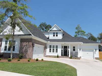 1156 Deer Moss Loop Niceville, FL 32578