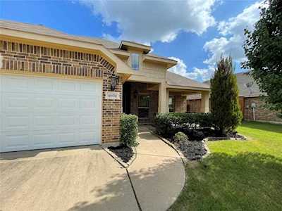 4604 Oakview Drive Mansfield, TX 76063
