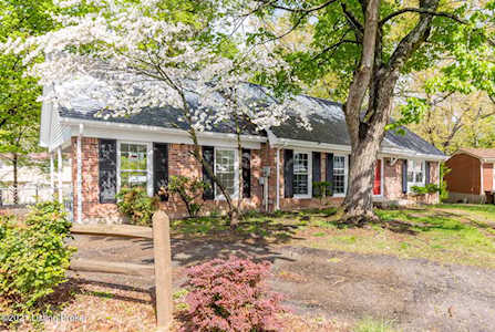 7500 King Arthur Ct Louisville, KY 40222