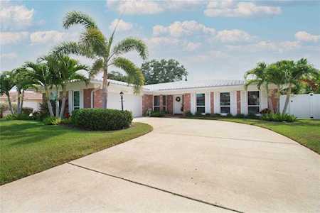 10341 Imperial Point Dr W Largo, FL 33774
