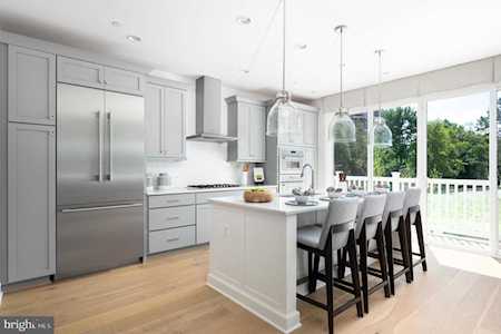 10292 Grosvenor Place North Bethesda, MD 20852