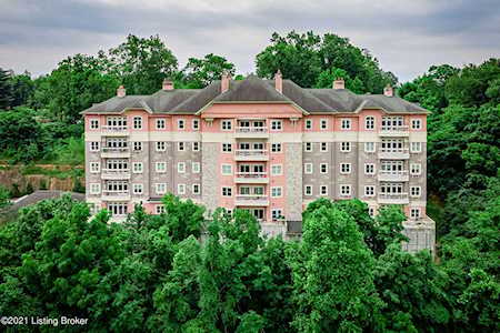 1409 Mockingbird Terrace Dr #503 Louisville, KY 40207