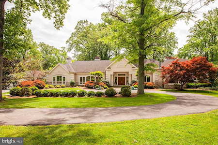 9706 Logan Dr Potomac, MD 20854