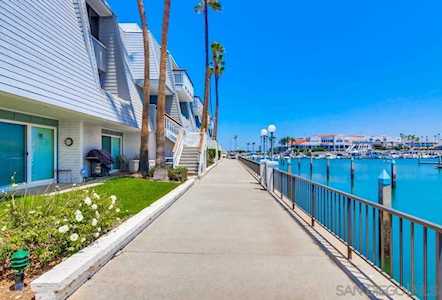 84 Montego Court Coronado, CA 92118