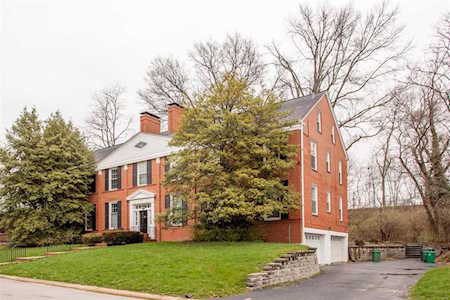 630 Francis Place Clayton, MO 63105