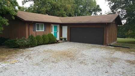 541 Knaust Rd St Peters, MO 63376