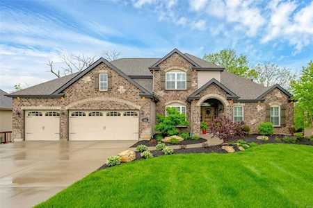 202 Rue De Vin Lake St Louis, MO 63367