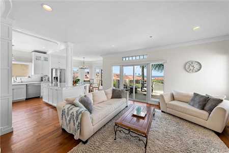 625 N Lucia Ave #B Redondo Beach, CA 90277