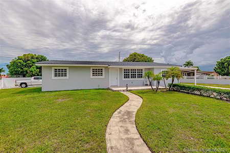 5300 NW 183rd St Miami Gardens, FL 33055