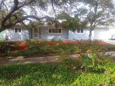 753 Charlotte Ave Tarpon Springs, FL 34689
