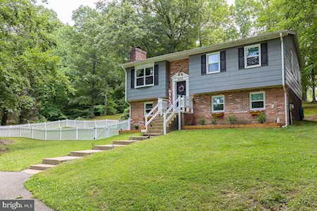 26040 Eaton Thomas Ln Mechanicsville, MD 20659
