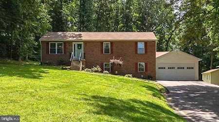 27064 Julia Ct Mechanicsville, MD 20659