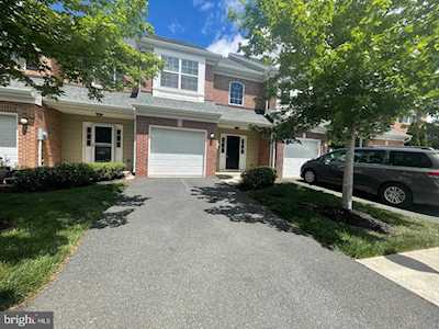 6 Flagger Ln Trenton, NJ 08619