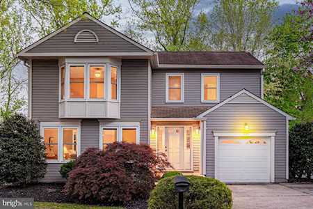121 Snowy Owl Dr Silver Spring, MD 20901