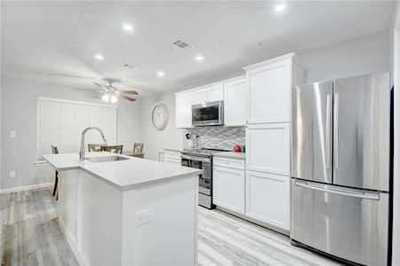 501 W 26th ST #213 Austin, TX 78705
