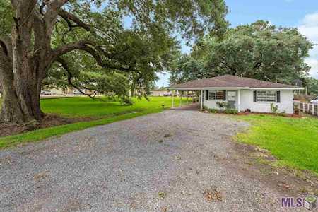 985 Rosedale Rd Port Allen, LA 70767