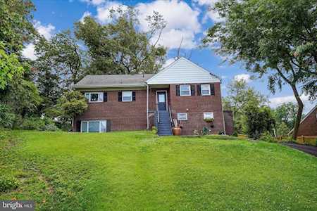 3063 Valley Ln Falls Church, VA 22044
