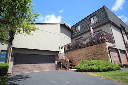 736 High Ridge Rd Roselle, IL 60172