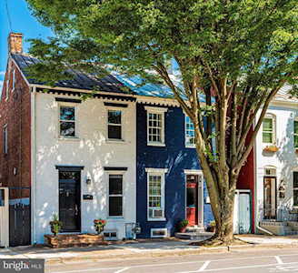 734 Market St Frederick, MD 21701