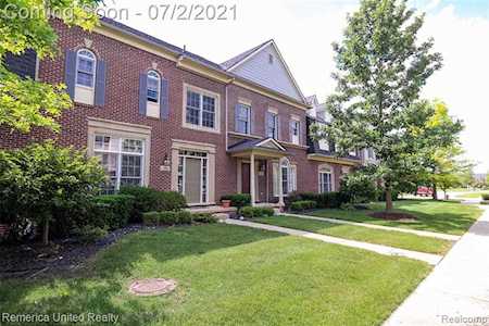 1276 W Crystal Circle #202 Canton Twp, MI 48187