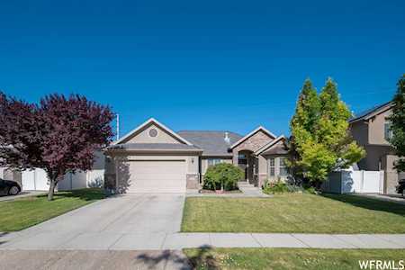 8266 S Meadow Estates Dr West Jordan, UT 84081