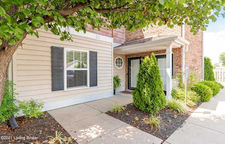 6516 Brook Bend Way #133 Louisville, KY 40229