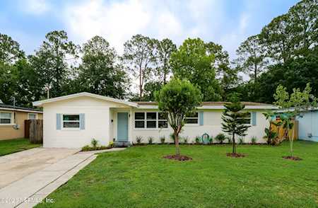 2443 Stein St Jacksonville, FL 32216