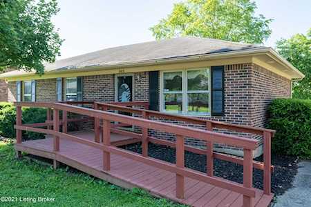 945 Guist Creek Dr Shelbyville, KY 40065