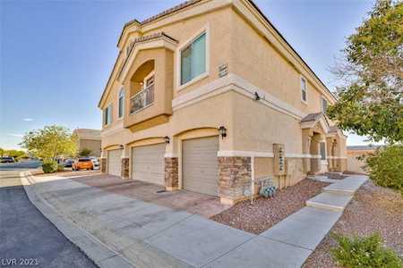 6677 Lookout Lodge Ln #2 North Las Vegas, NV 89084