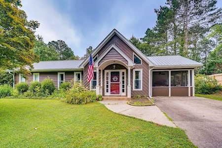 221 Candy Ln Canton, GA 30115