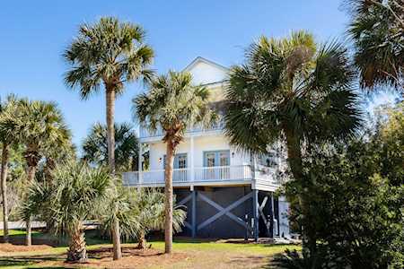 311 Shadow Race Ln Folly Beach, SC 29439