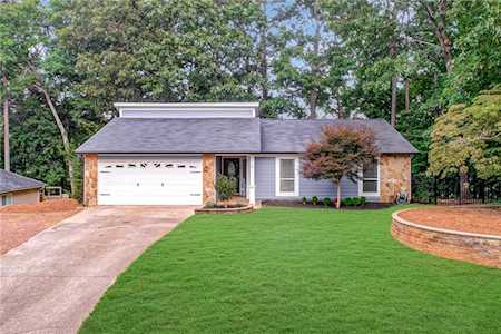 4769 Pinefield Dr NW Acworth, GA 30102