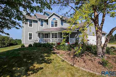 27055 Saddlerock Pl Harrisburg, SD 57032