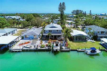 160 Mockingbird Ln Englewood, FL 34223