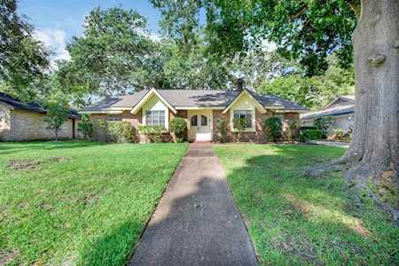 18302 Hereford Ln Houston, TX 77058
